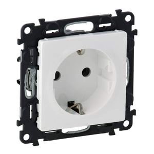 Valena Life 2P+F csatlakozóaljzat gyermekvédelemmel fehér, keret nélkül