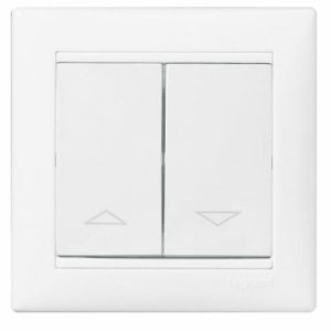 Valena 103 hárompólusú kapcsoló fehér, keret nélkül